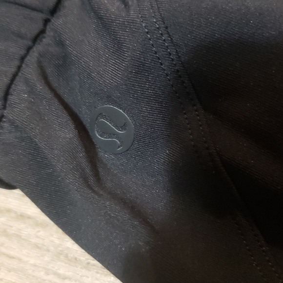 Lululemon Keep Moving Jogger *Black Size 8 2023 Release - Picture 15 of 15